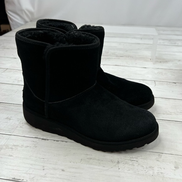 UGG Women’s Size 9 ‘Kristin’ Black Suede Boots - Picture 3 of 13